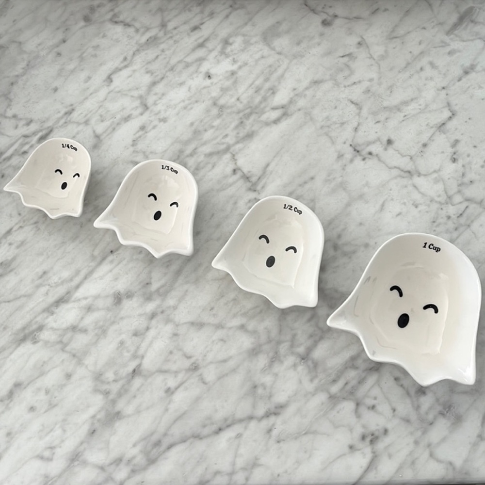Ghost Measuring Cups